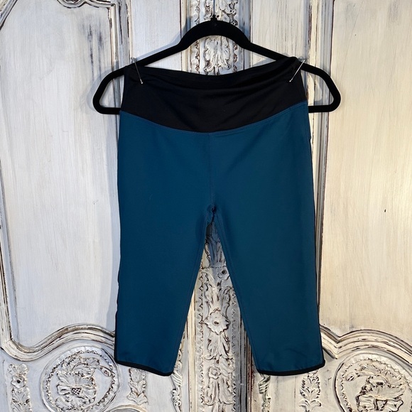 Curated 4 Piece Workout Bundle - Picture 3 of 10